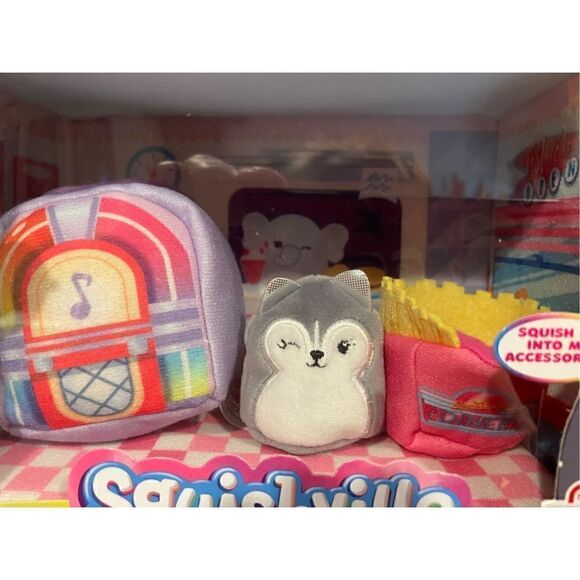 Squishville Squishmallows Darling Diner Playset with 2"Heidi The Husky  NEW - Picture 2 of 8